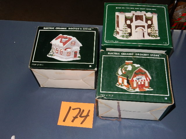 lot 174 image: Electric Ceramic Holiday theme buildings