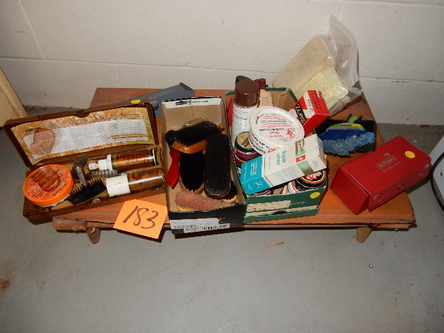 lot 183 image: Shoe polishing Lot