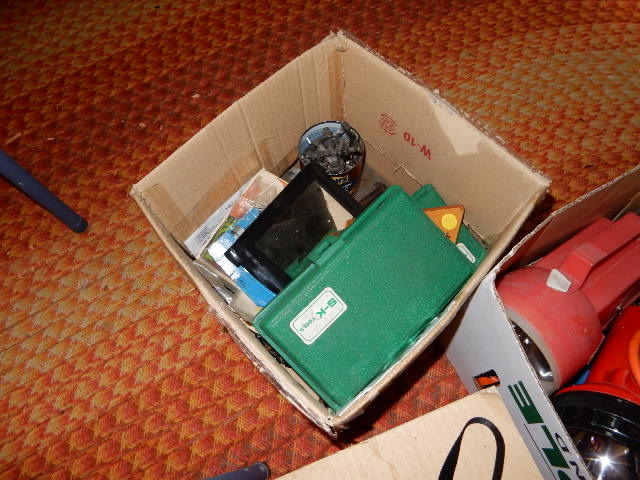 lot 186 image: It looks like they packed up the work bench.. Take it all.. Im sure lots of suprises in this one.