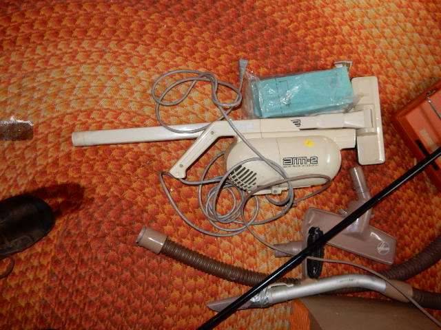 lot 193 image: Misc. Vacuum Cleaners as pictured. Tested and Work