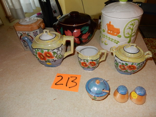 lot 213 image: 2 nice cookie jars and tea sets as pictured