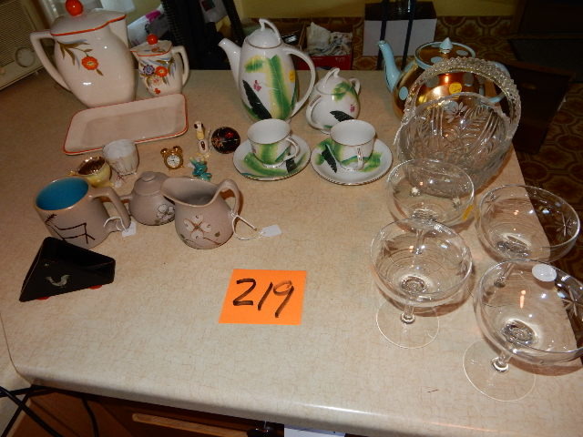 lot 219 image: Misc. Glassware as pictured