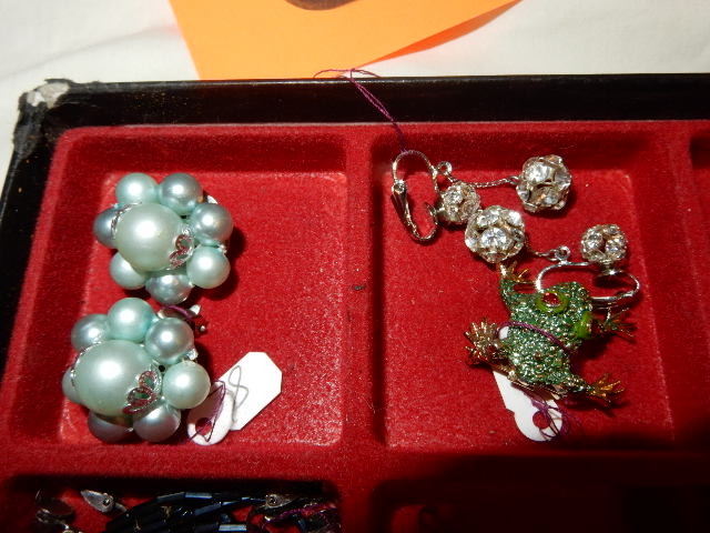 lot 1O image: Misc. Pins and Earrings as pictured