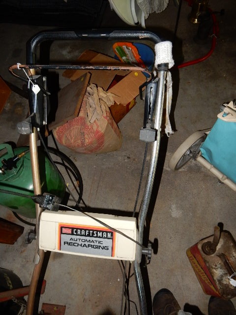 lot 283 image: 4.0 Eager Starter, Craftsman 22 in Electric Start, Front Wheel Drive