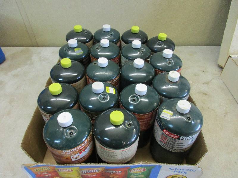 18 propane tanks