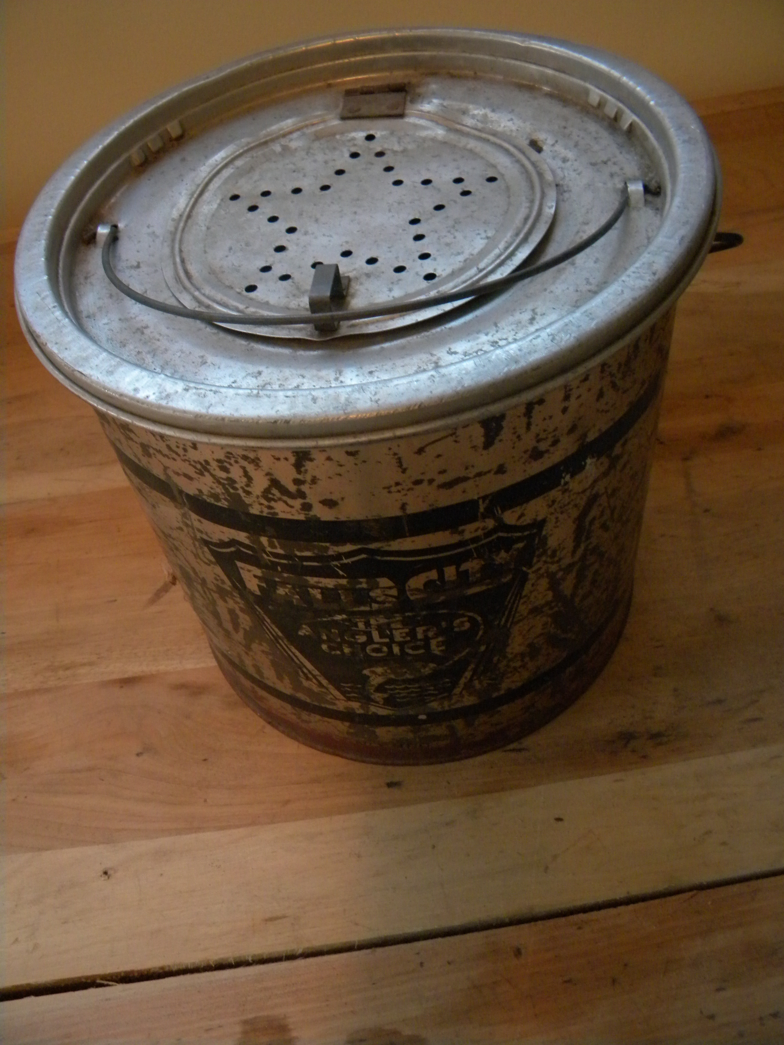 Vintage  minnow bucket