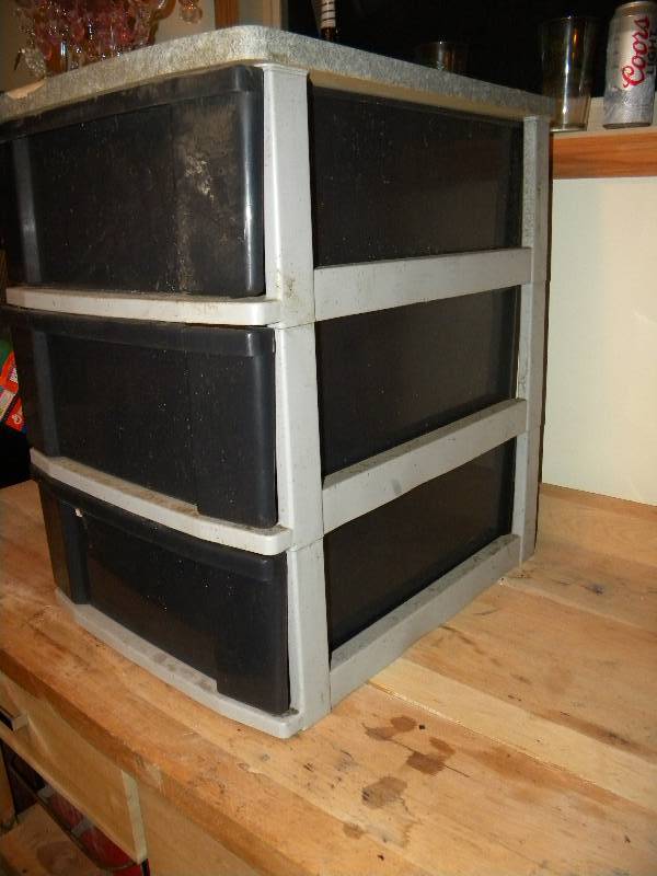 Storage container