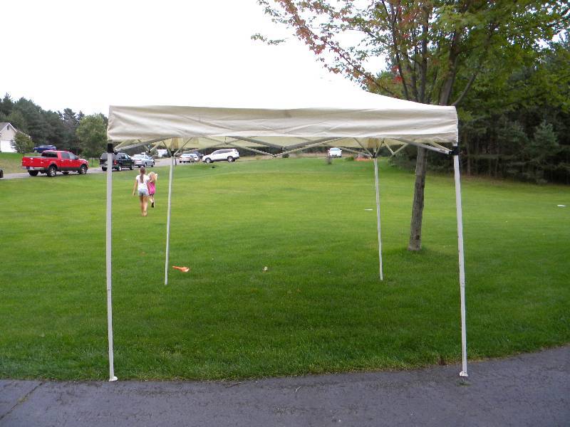 Pop up tent