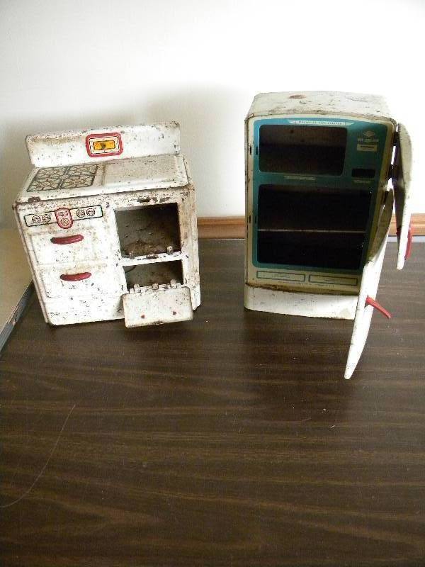 Vintage  refrigerator and oven