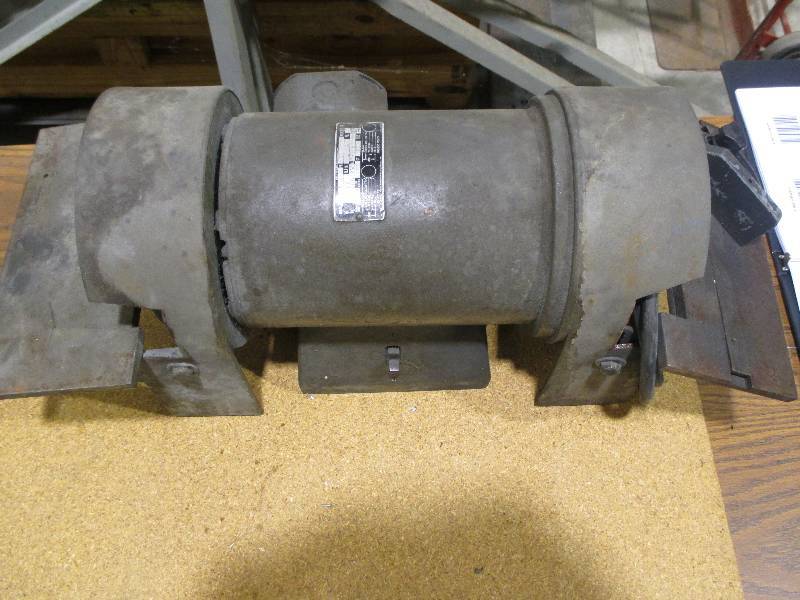 lot 18 image: double ended grinder carbide grinde...
