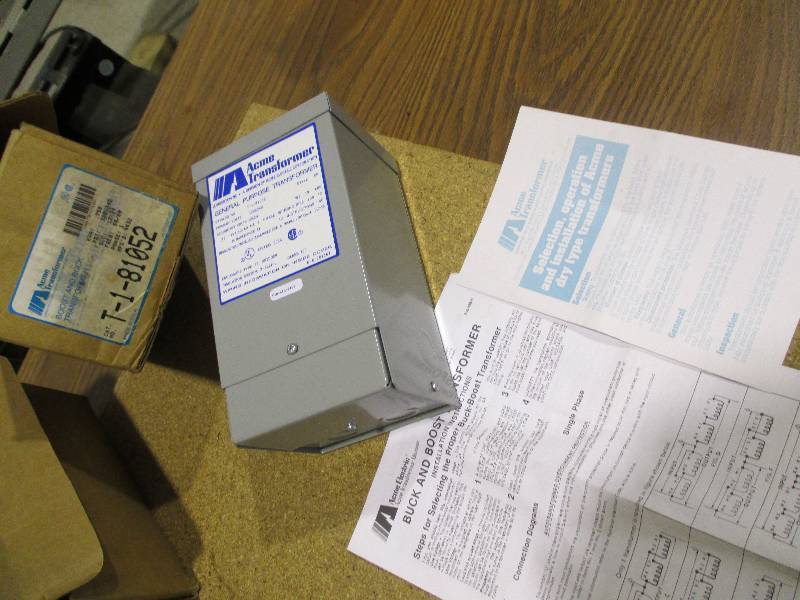 lot 40 image: Acme transformer buck and boost mod...