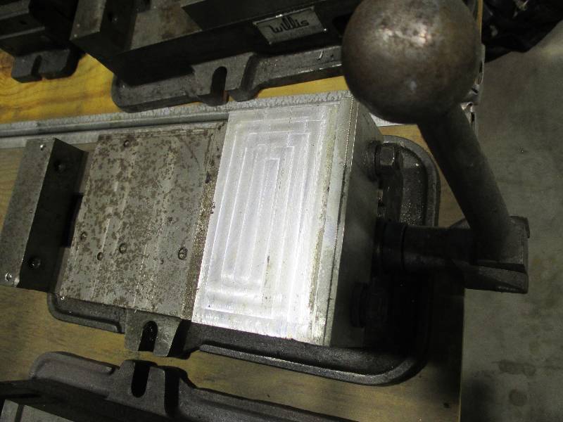 lot 47 image: 6 milling machine vise ...