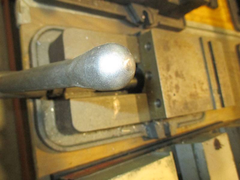 lot 52 image: 6 milling machine vise ...