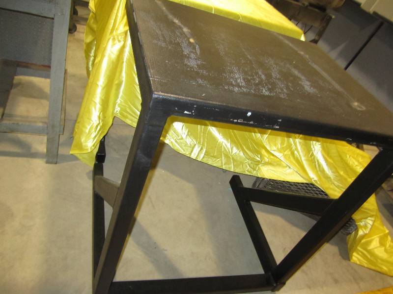 lot 82 image: heavy duty steel stands 31 x 37...