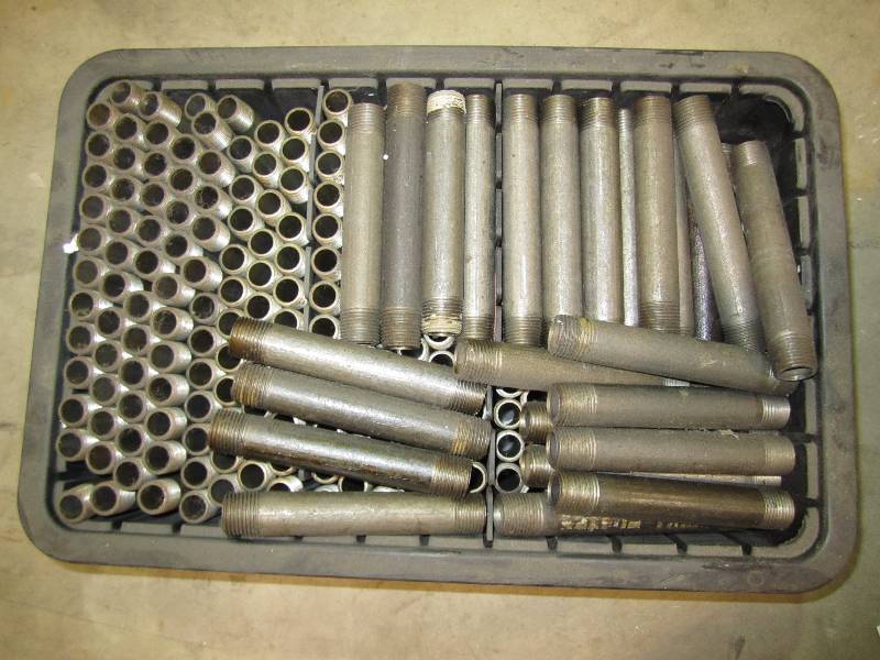 lot 91 image: box of assorted size pipe nipples ...