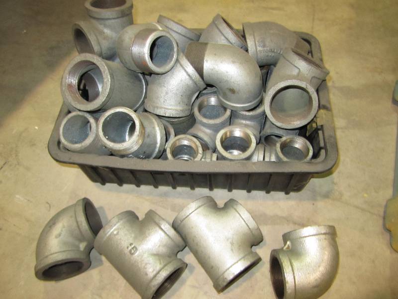 lot 96 image: box of larger pipe fittings ...