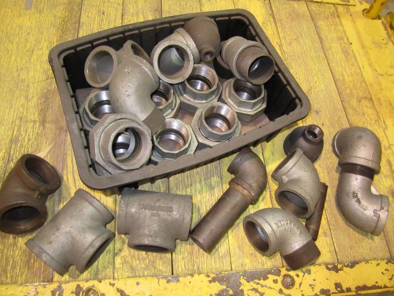 lot 97 image: box of larger pipe fittings ...