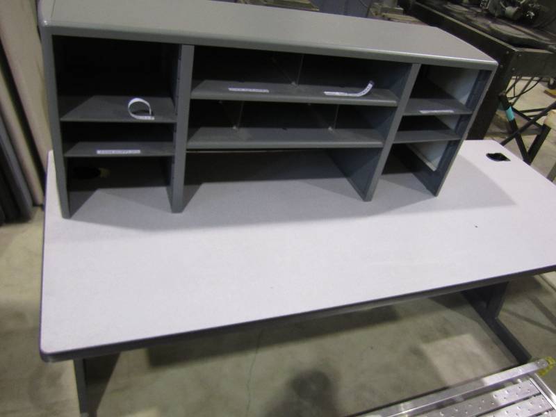 lot 114 image: office tabledesk with organizer ...