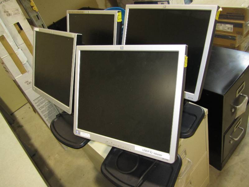 lot 119 image: Hp flat screen monitors 4 pc lot HP...