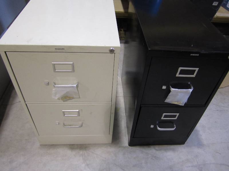 lot 120 image: Hon beige 2 drawer legal size file ...