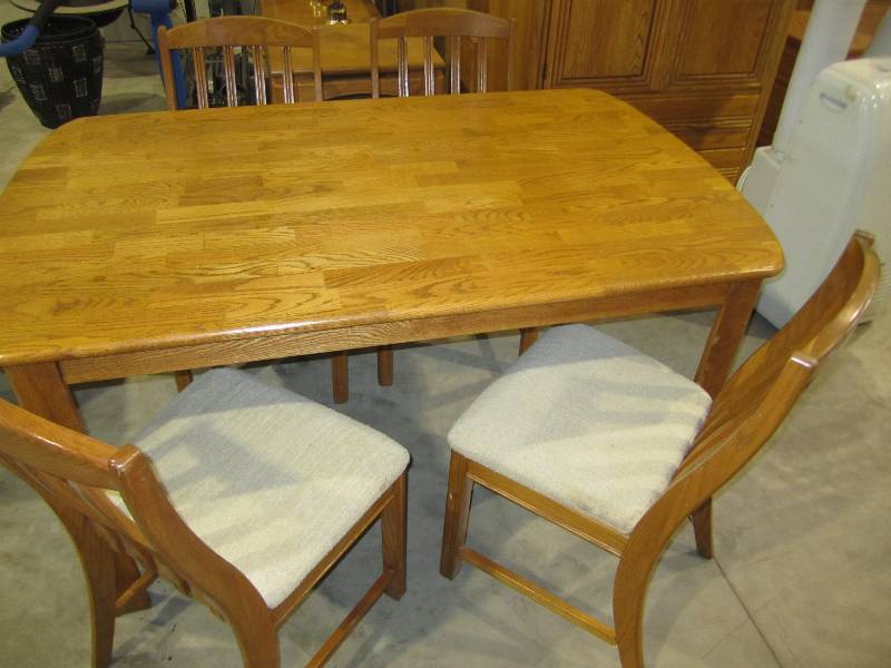 lot 128 image: oak kitchen set with 4 chairs ...