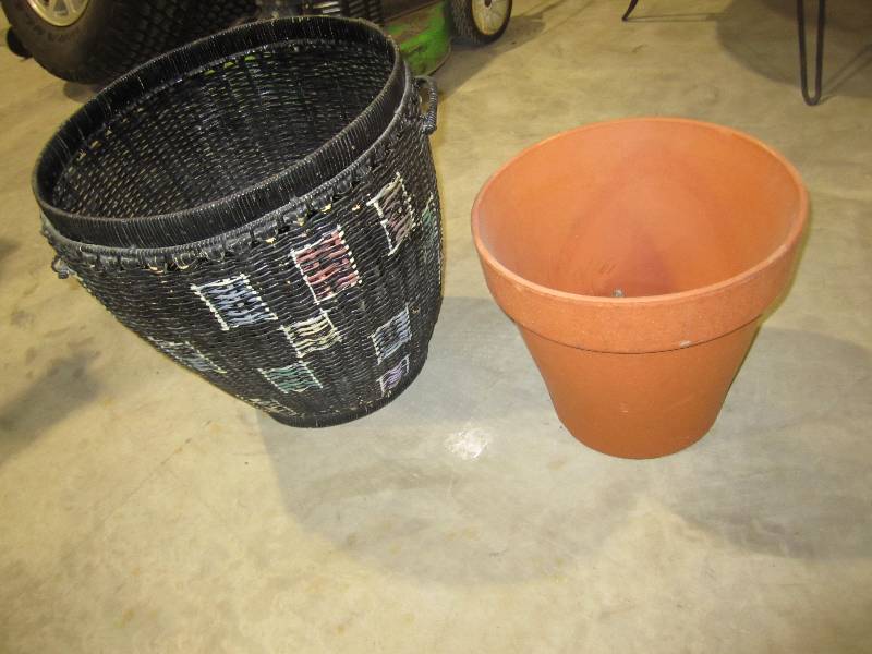 lot 150 image: plant pot and holder ...
