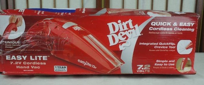 lot 43 image: Dirt Devil Easy Lite Cordless Bagless Handheld Vacuum