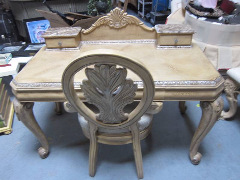 Fancy Desk