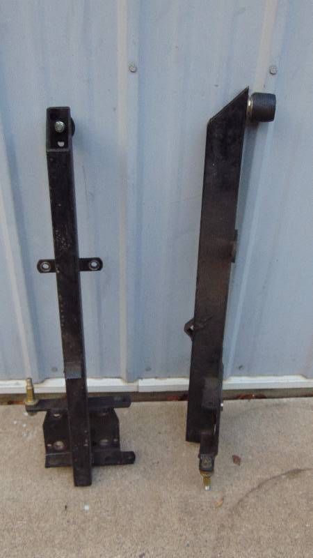 lot 8 image: Slapper Traction Bars