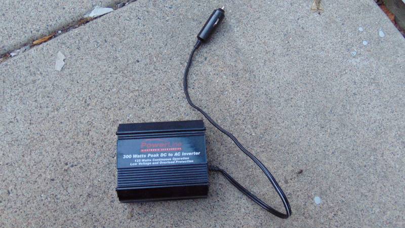 lot 17 image: Powerline 300 Watt Inverter