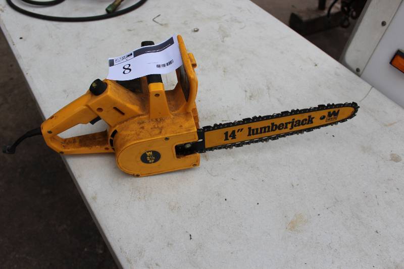 lot 8 image: Wen Lumberjack 14 Electric Chain Saw 4800RPM.