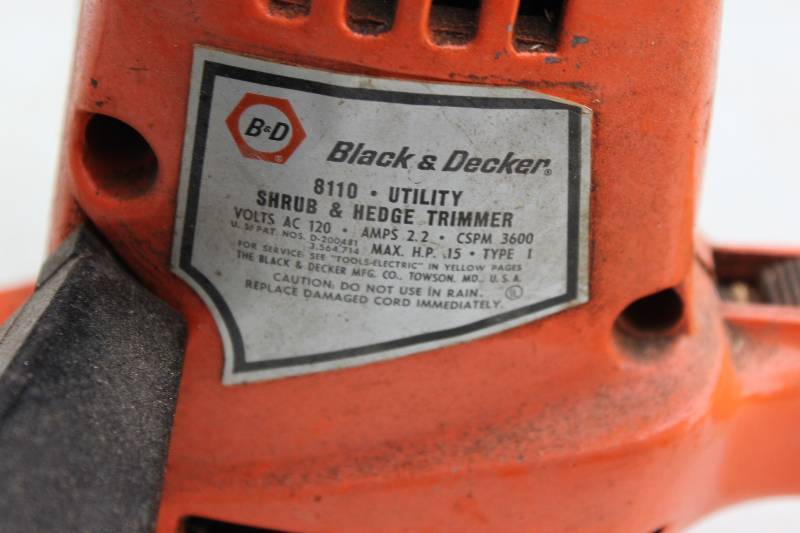 Vtg Black and Decker Model 8110 Electric Shrub and Hedge Trimmer