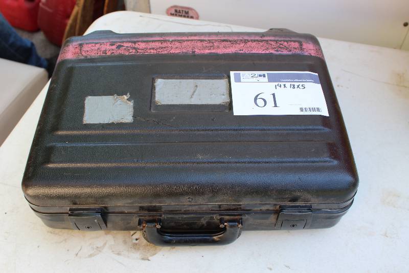 lot 61 image: Plastic Hardcase wClasping Lid & Foam Lined Interior 14 x 18 x 5.