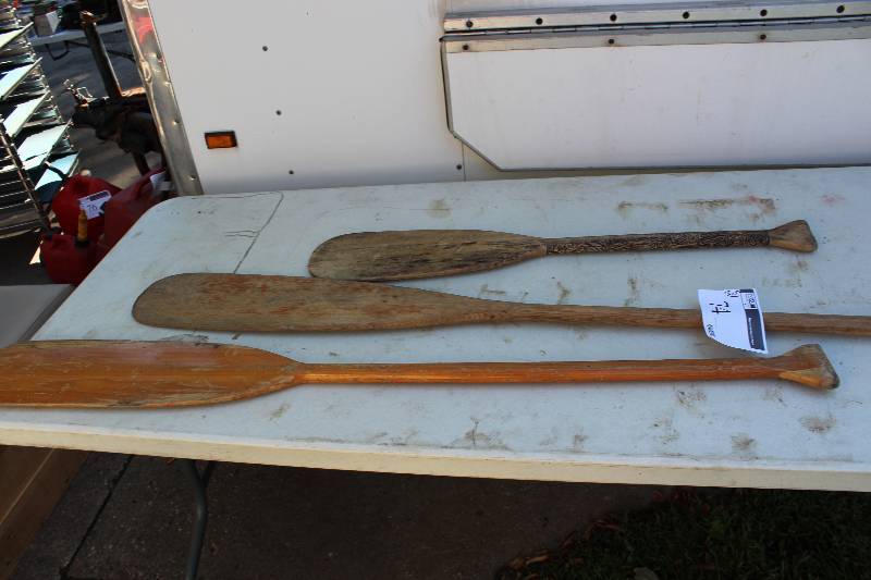 lot 74 image: Lot of (3) Wooden Oars.