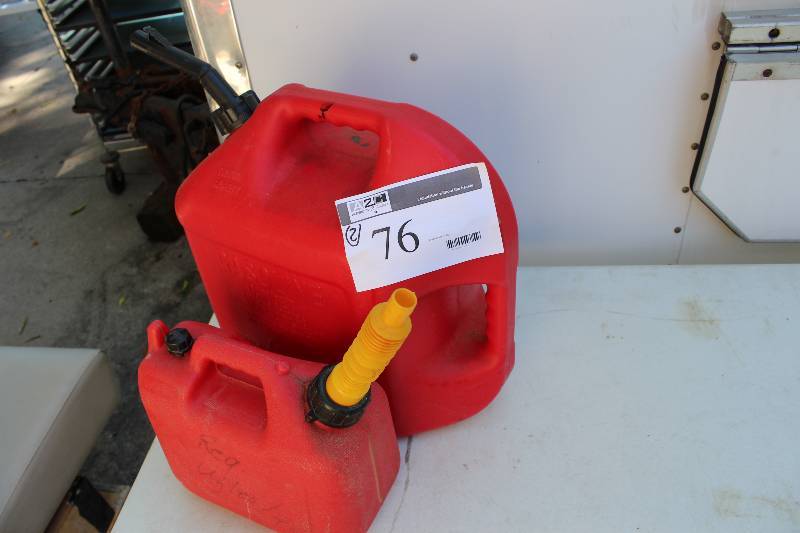 lot 76 image: Lot of (2) Gas Cans Blitz 5 Gallon