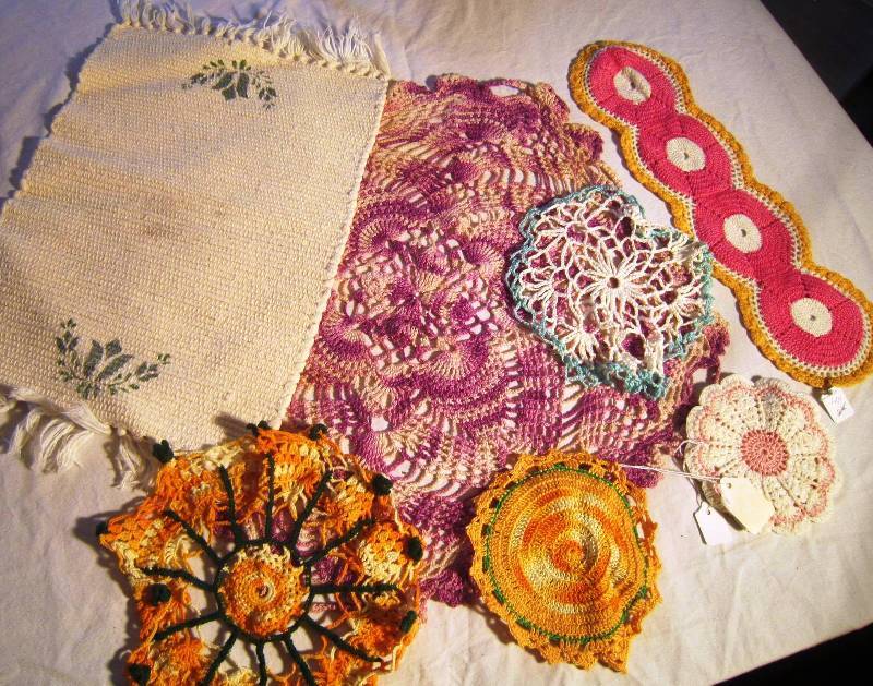 6 Crocheted Doilies and 1 Placemat