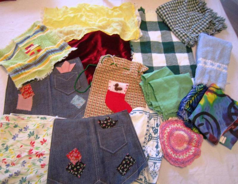 16 pieces of linens