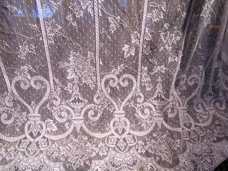 Lace Curtain 62 w x 84 L