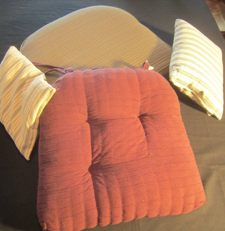 2 Chair Cushions and 2 Small Pillows