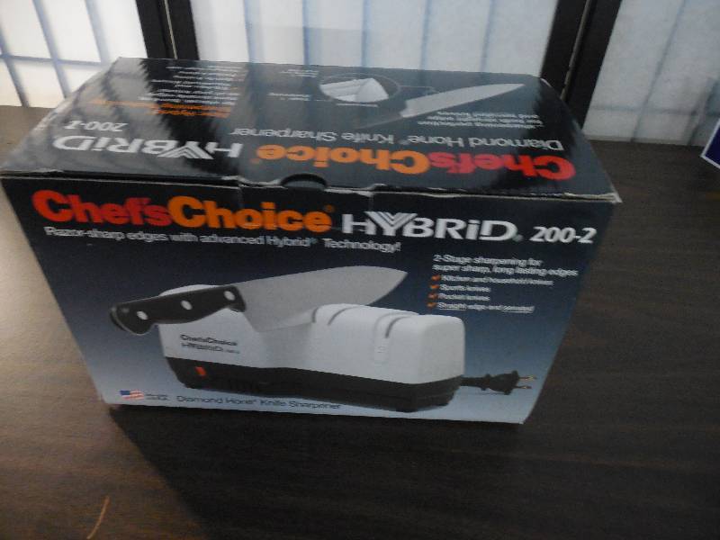 lot 10 image: ChefsChoice Hybrid Diamond Hone 2 Stage Knife Sharpener