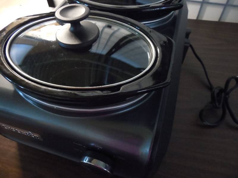 lot 21 image: Crock-Pot Hook Up Slow Cooker - 1.2 qt. - Metallic charcoal