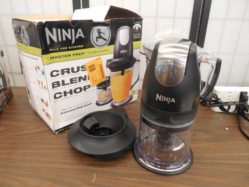lot 25 image: Ninja Master Prep Professional Blender