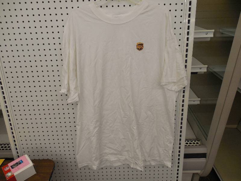 lot 73 image: 5 New White T-Shirts UPS Logo
