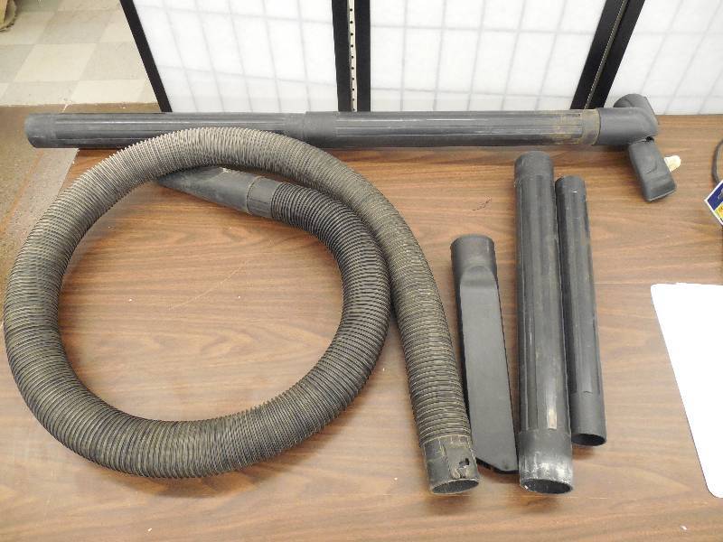 lot 95 image: Shop Vac Hoses and Extension Wands