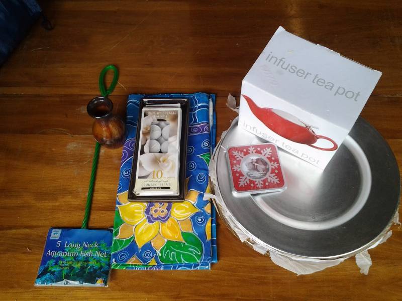 8-Plastic Charger Plates (Silver), Tea Lights, Tea Pot
