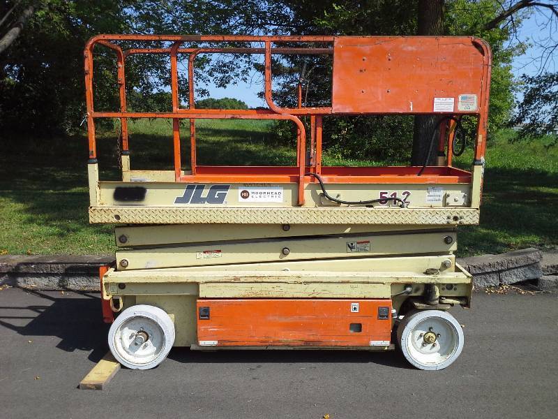 JLG 2033E