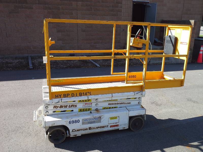 Hy-Brid 1430 Lift by Custom Equipment