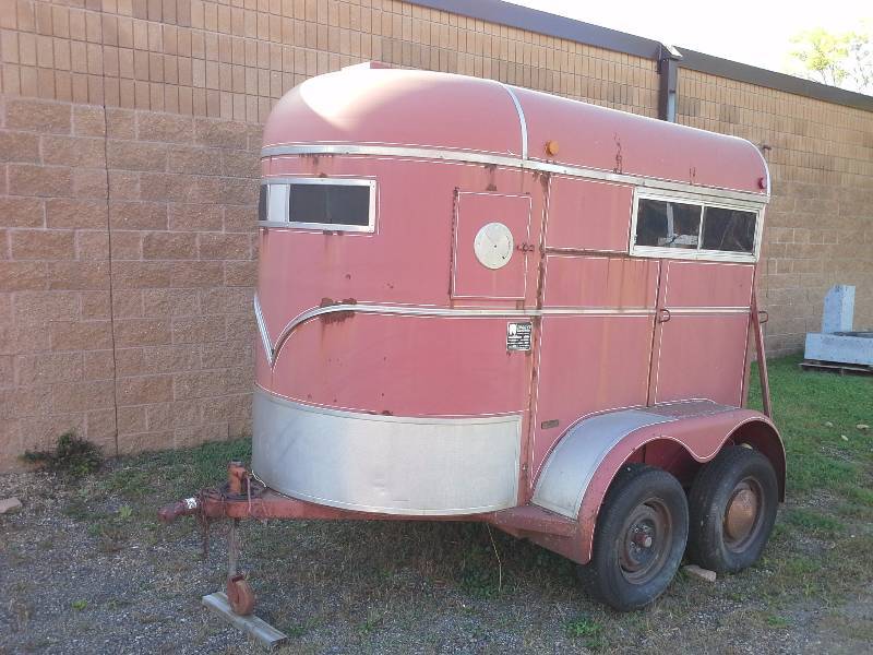 1985 2-Stall Horse Trailer | Maple Plain September Consignments | K-BID