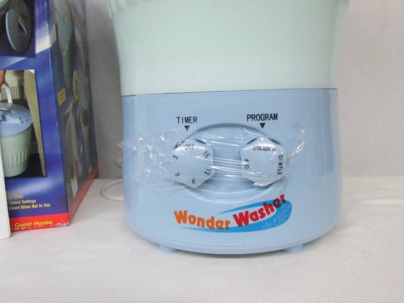 lot 71 image: Wonder Washer