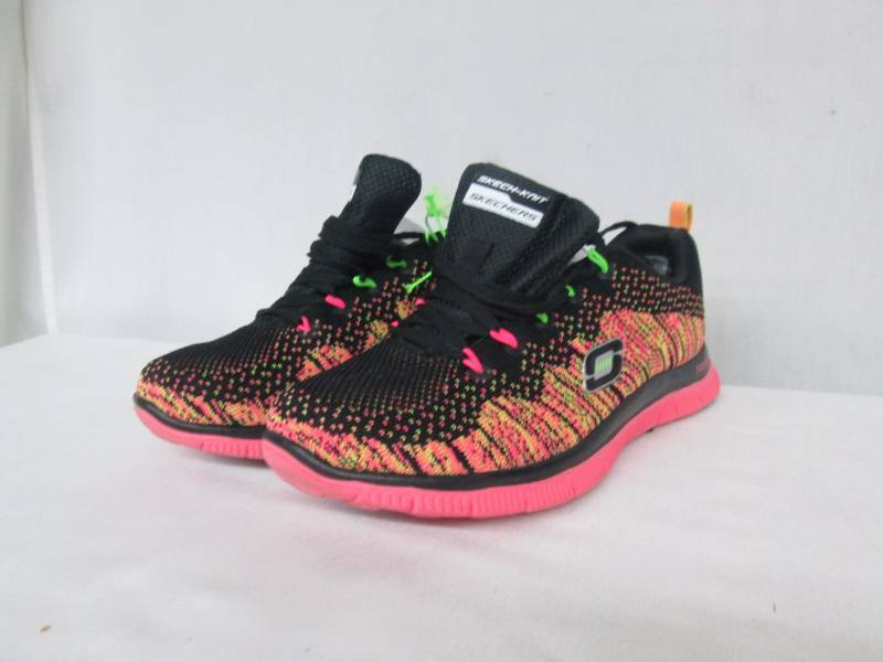 lot 86 image: Skechers Womens Talent Flair Walking Shoe